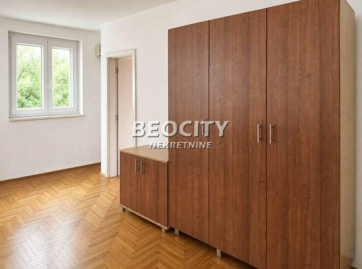 Stan Novi Sad, Bulevar Oslobođenja – fotografija 4