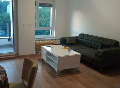 Trosoban stan, Tošin Bunar · 70m² · 1.400€ | SveNekretnine