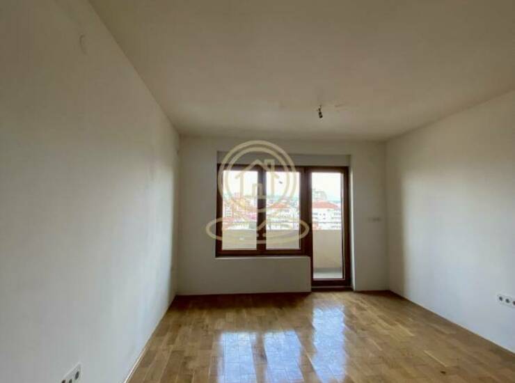 Stan Niš, Crveni pevac – fotografija 3