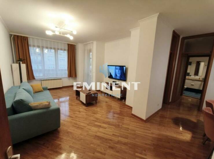 Stan Beograd, Vukov Spomenik – fotografija 1