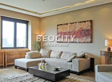 Trosoban stan, Stari Grad · 100m² · 1.750€ | SveNekretnine