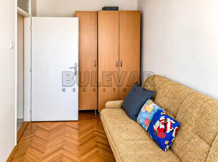 Stan Niš, Gradska bolnica – fotografija 9