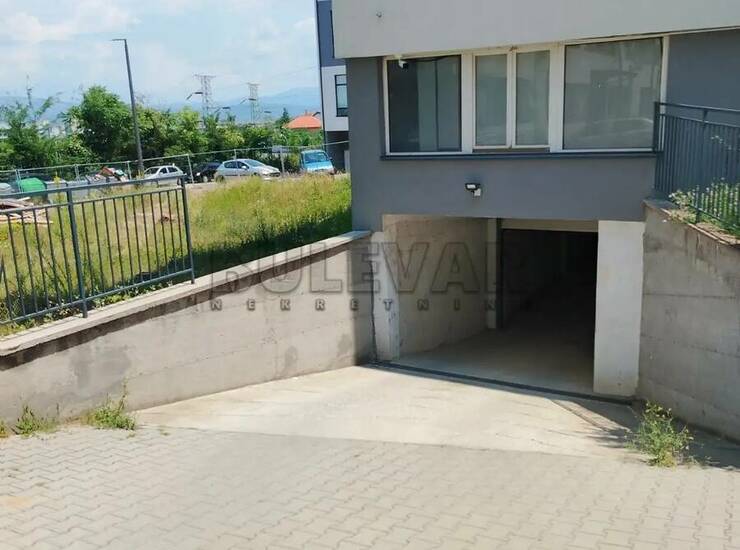 Garaža Niš, Apelovac – fotografija 3