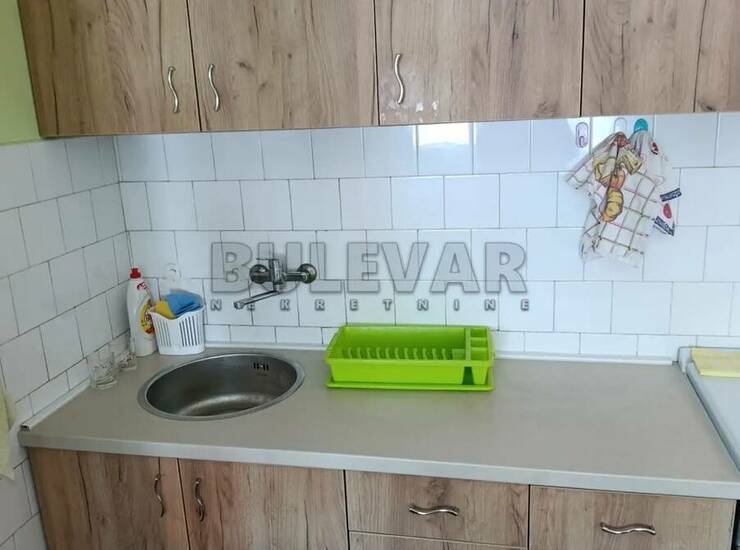 Stan Niš, Ledena stena – fotografija 5