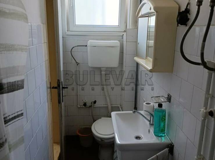 Stan Niš, Ledena stena – fotografija 11