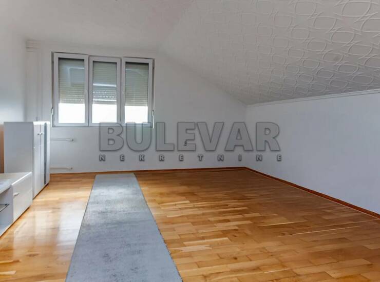 Stan Niš, Crveni Krst – fotografija 1