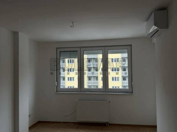 Stan Niš, Bulevar Nemanjića Zona 3 – fotografija 1