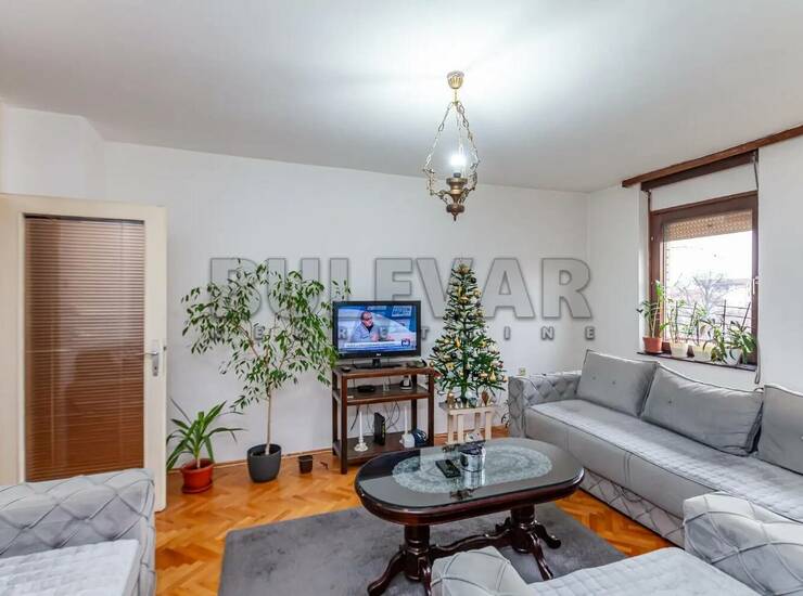 Stan Niš, Bulevar Nemanjića Zona 2 – fotografija 3