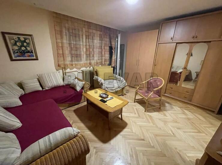Stan Niš, Bulevar Nemanjića Zona 3 – fotografija 1