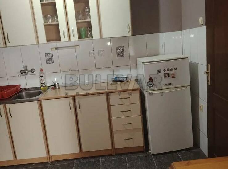 Stan Niš, Crveni pevac – fotografija 5