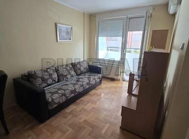 Jednoiposoban stan, Centar · 43m² · 380€ | SveNekretnine
