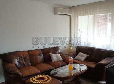 Jednoiposoban stan, Crveni pevac · 45m² · 320€ | SveNekretnine