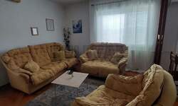 Trosoban stan, Centar · 80m² · 400€ | SveNekretnine