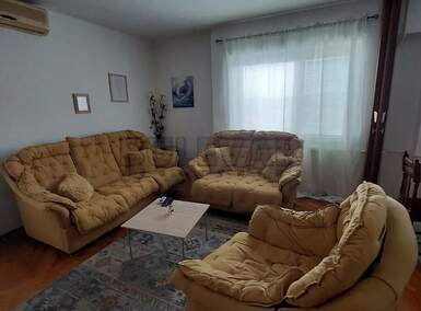 Trosoban stan, Centar · 80m² · 400€ | SveNekretnine