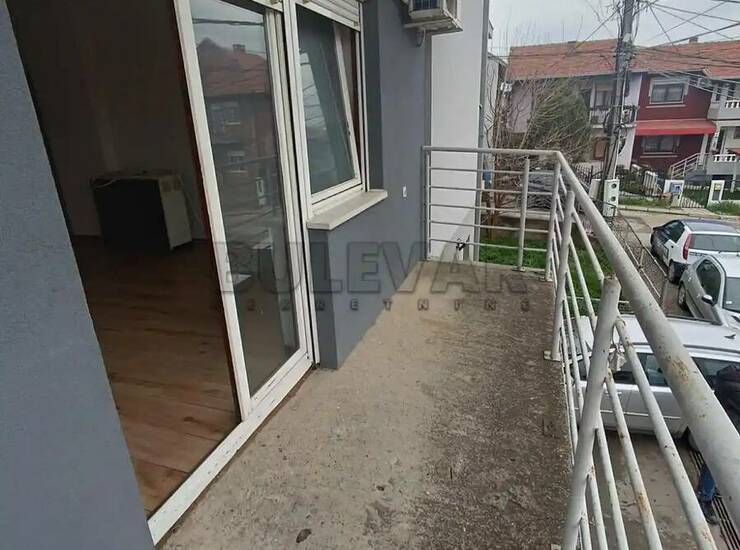 Stan Niš, Ledena stena – fotografija 9