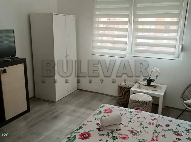 Stan Niš, Bulevar Nemanjića Zona 1 – fotografija 1