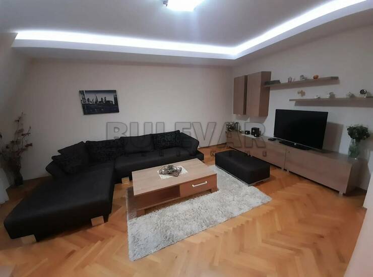 Stan Niš, Pravni fakultet – fotografija 5