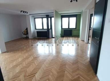 Trosoban stan, Dom zdravlja · 85m² · 450€ | SveNekretnine