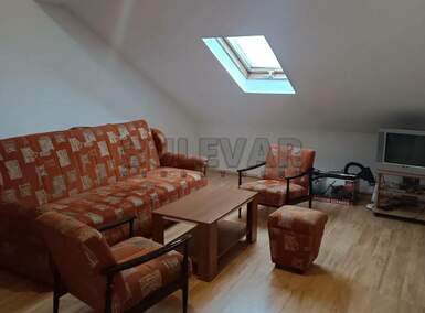 Jednoiposoban stan, Dom zdravlja · 42m² · 200€ | SveNekretnine