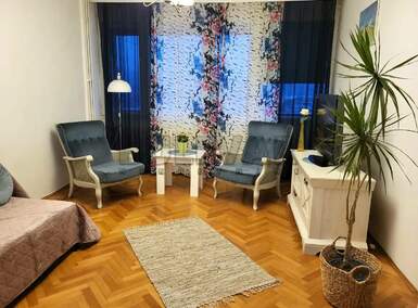 Trosoban stan, Crveni pevac · 75m² · 350€ | SveNekretnine