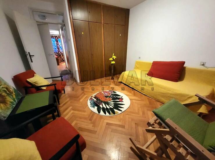 Stan Niš, Crveni pevac – fotografija 4