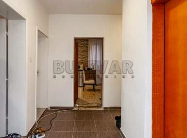 Troiposoban stan, Pasi poljana · 120m² · 100.000€ | SveNekretnine