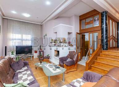 Kuća, Šojka · 300m² · 2.000€ | SveNekretnine