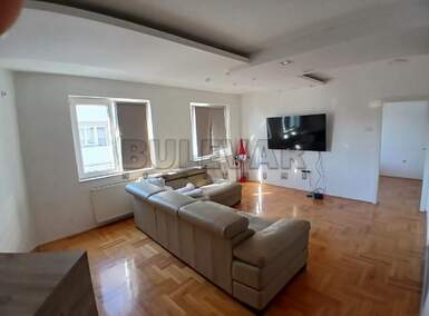 Jednoiposoban stan, Čair · 54m² · 400€ | SveNekretnine