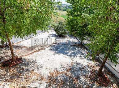 Kuća, Gornja Toponica · 170m² · 120.000€ | SveNekretnine