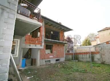 Kuća, Centar · 300m² · 160.000€ | SveNekretnine