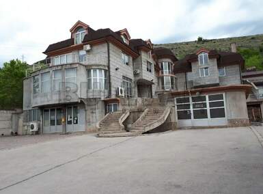 Poslovni prostor / Lokal · 2383m² · 990.000€ | SveNekretnine