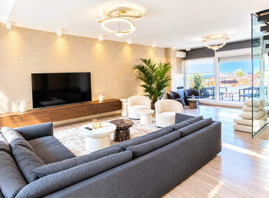Stan, Krunski Venac · 300m² · 5.000€ | SveNekretnine