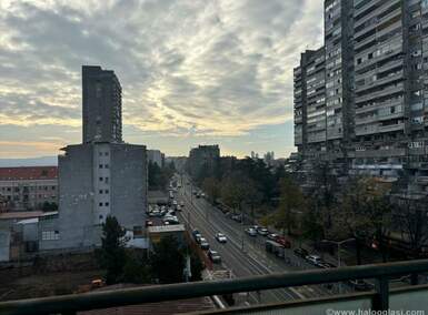 Troiposoban stan, Autokomanda · 94m² · 750€ | SveNekretnine