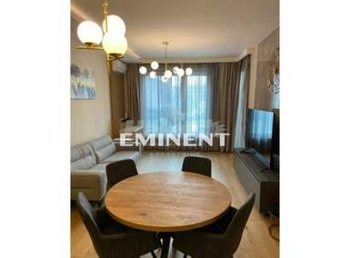 Trosoban stan, Blok 65 · 70m² · 1.400€ | SveNekretnine
