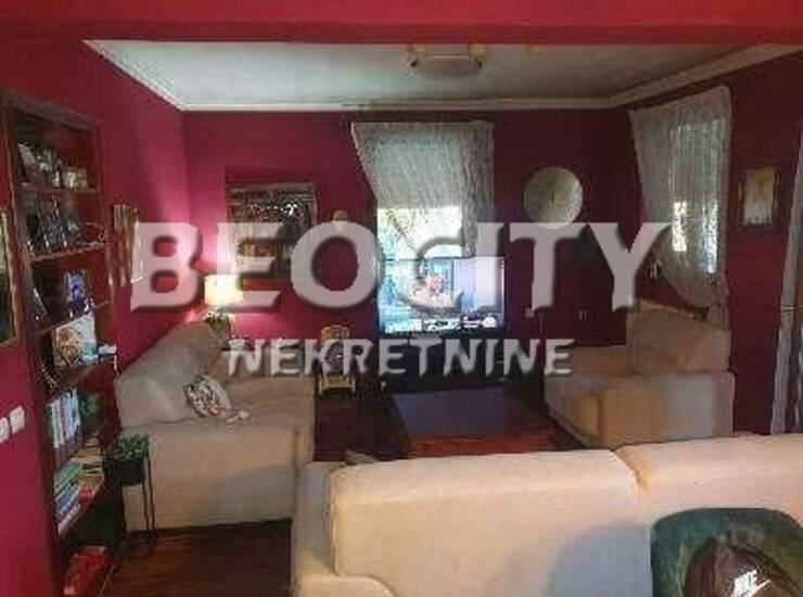 Kuća Novi Sad – fotografija 1