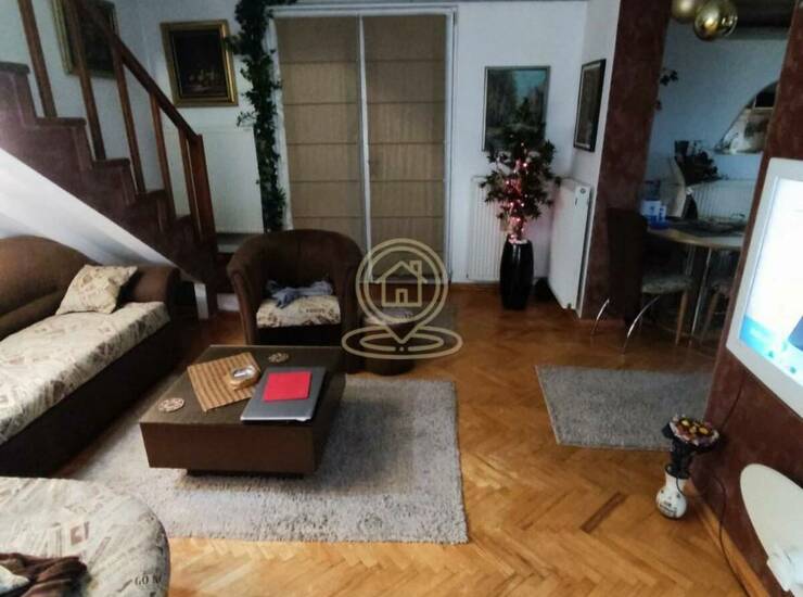 Stan Niš, Crveni pevac – fotografija 3