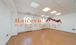 Poslovni prostor / Lokal · 216m² · 2.376€ | SveNekretnine