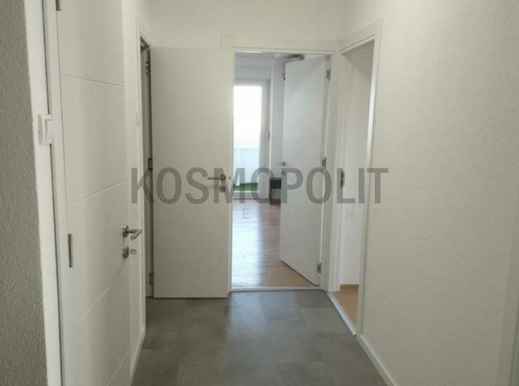 Stan Beograd, Blok 45, Tc Enjub – fotografija 10