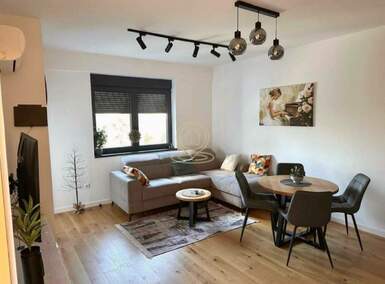 Dvosoban stan, Staro groblje · 50m² · 480€ | SveNekretnine