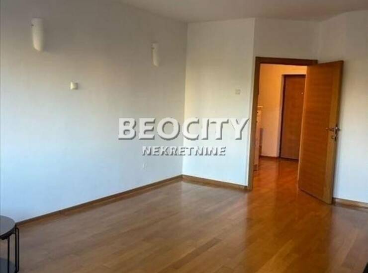 Stan Beograd, Blok 33 (genex Kula) – fotografija 3