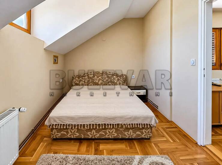Stan Niš, Staro groblje – fotografija 6