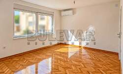 Trosoban stan, Čair · 70m² · 550€ | SveNekretnine