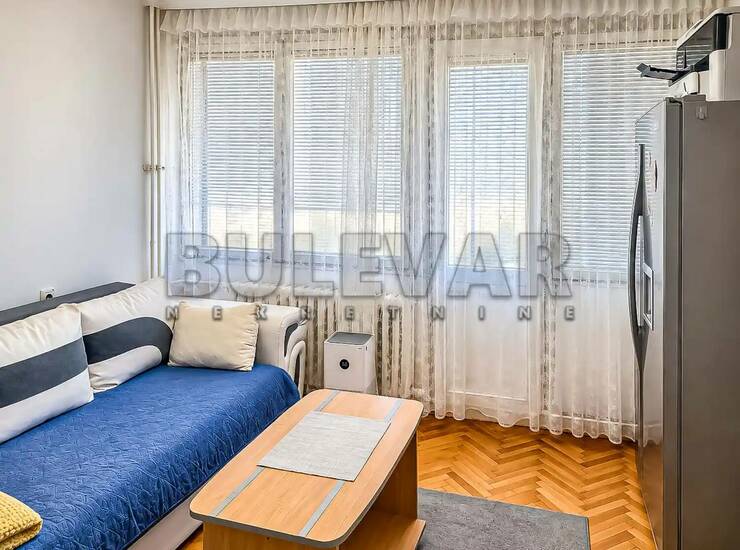 Stan Niš, Crveni pevac – fotografija 10