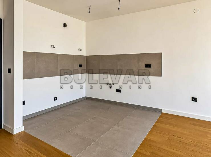 Poslovni prostor / Lokal Niš, Crveni pevac – fotografija 7