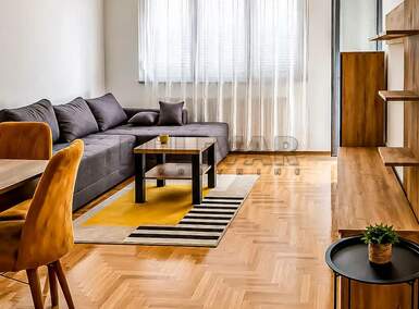 Jednoiposoban stan, Centar · 50m² · 500€ | SveNekretnine