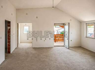 Kuća, Donji Komren · 186m² · 300.000€ | SveNekretnine