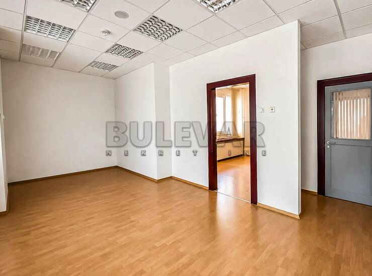 Poslovni prostor / Lokal Niš, Čair – fotografija 8