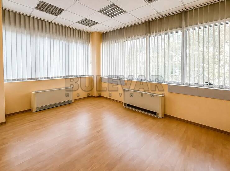 Poslovni prostor / Lokal Niš, Čair – fotografija 9