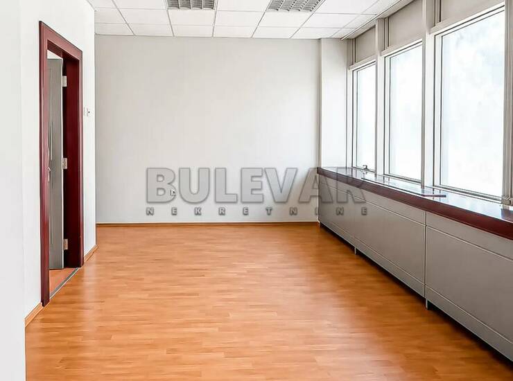 Poslovni prostor / Lokal Niš, Čair – fotografija 11