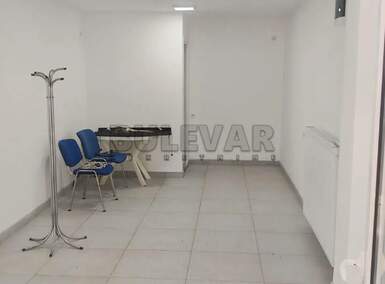 Poslovni prostor / Lokal, Durlan · 27m² · 550€ | SveNekretnine